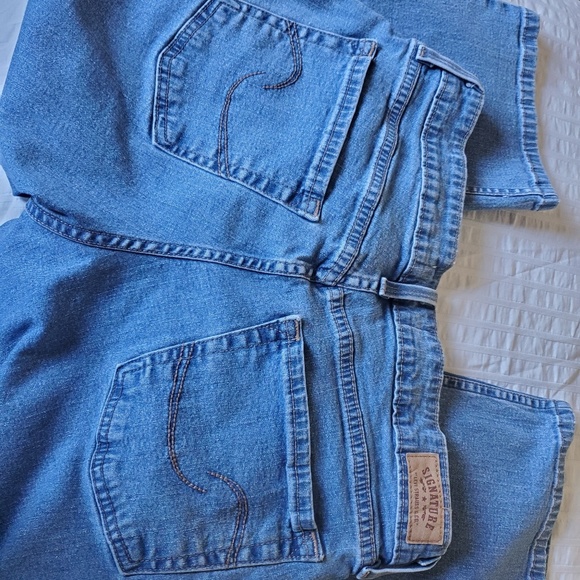 Misses 12 Levi's Capri - Picture 4 of 6